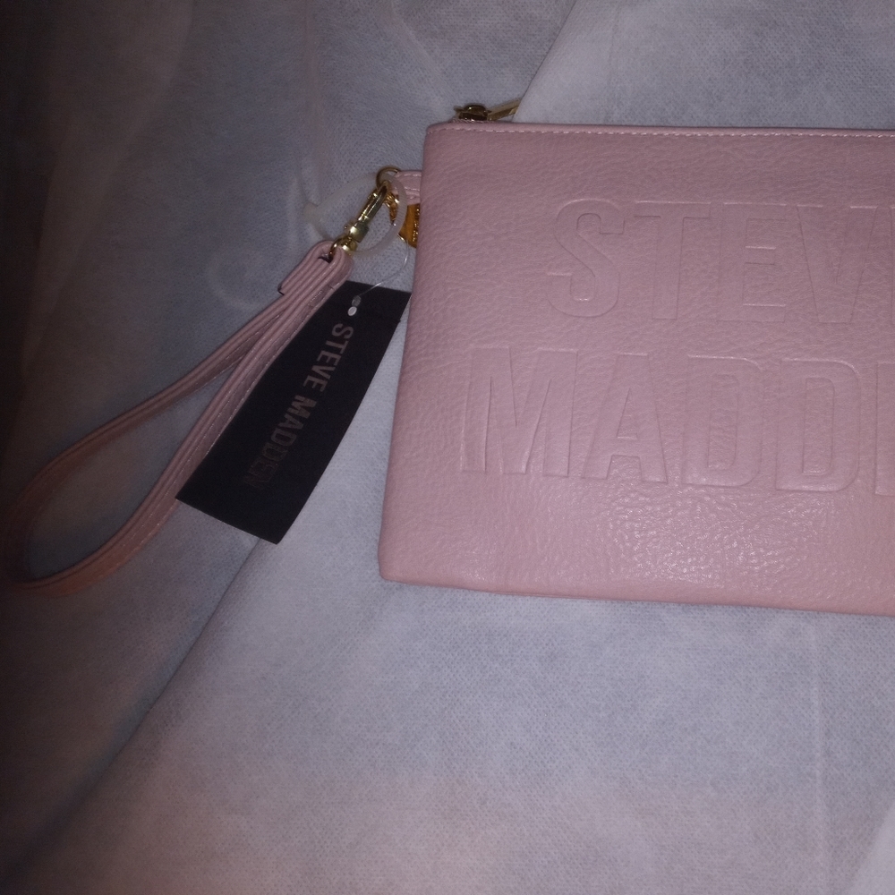 Steve Madden wristlet - Picture 4 of 4